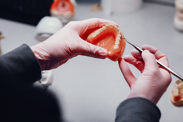 broken-dentures-03